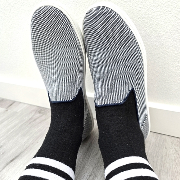Rothy'sThe Original white navy blue woven low-top sporty sneakersWMS 7.5